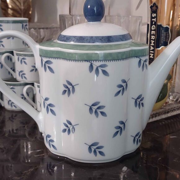 Villeroy & Boch Switch 3 Teapot & Tea Cups (6) Set - Picture 5 of 9
